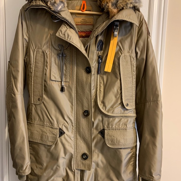 IThis is in perfect condition and I don't have any stains. It's very clean - Picture 3 of 8